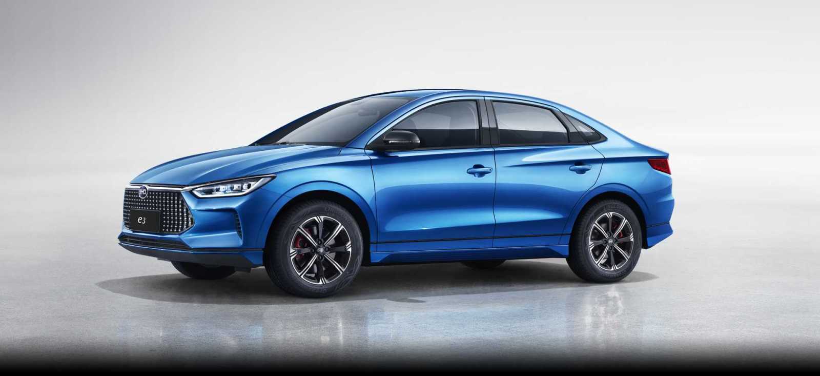 e系列第四款车型比亚迪e3上市1038万元起售