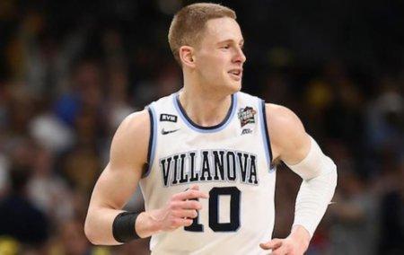 米德尔顿砍23 8带4人上双 雄鹿大胜老鹰避免连败