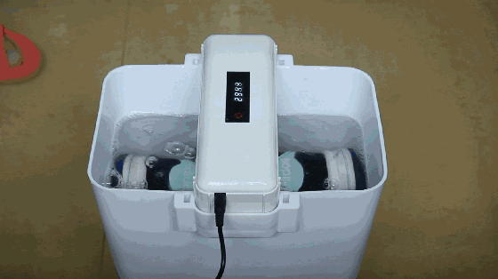 黑科技洗鞋机集清洗,杀菌除臭于一体,让你的爱鞋永远保持年轻|【鸿