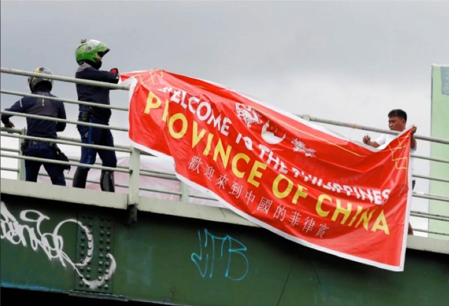 欢迎来到中国的菲律宾横幅惊现马尼拉必有蹊跷