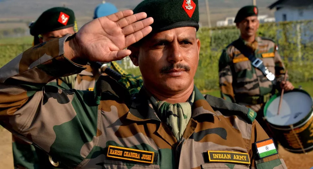 泰国士兵敬军礼像尿尿抖一抖,各国军礼还属中国最好看|军情晚报