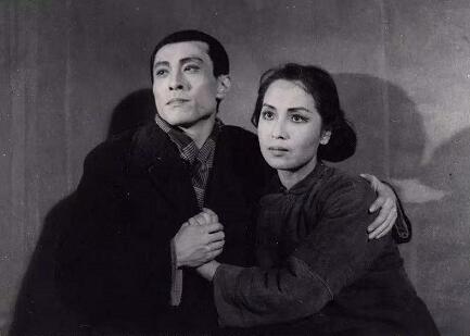 蓝天野发文悼念老伴狄辛 称其在舞台生涯上没什么遗憾了