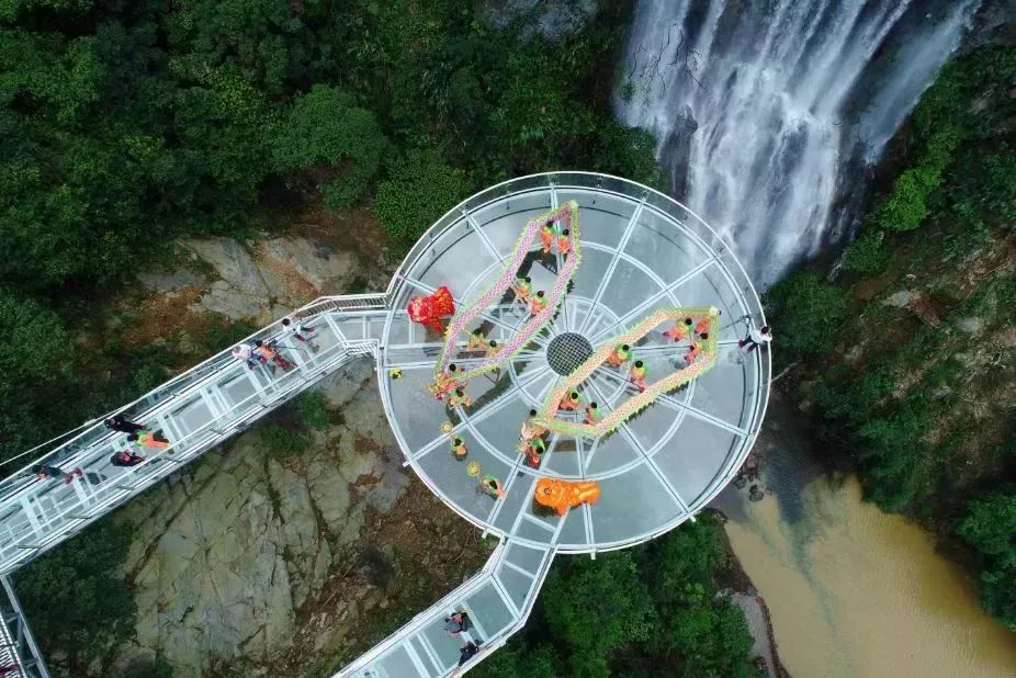 199元打卡清远网红玻璃桥,品北江河鲜金秋蟹宴!