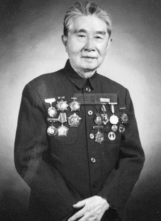 祝榆生    独臂神师中国空空导弹研究院原总设计师,航空科技英才