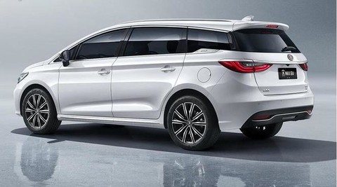 比亚迪宋maxev限量版上市售价17981998万