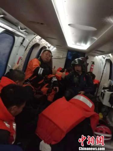 一货船惠来海域沉没 11名落水船员获救 路瑞霞 摄