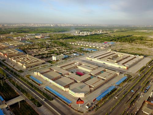 在广州对口援建的疏附县城,广州新城内的企业逐渐形成规模集聚,广汽