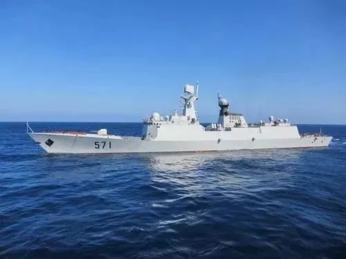 日导弹护卫舰黄山舰导弹护卫舰衡阳舰综合补给舰青海湖舰▲共完成37批