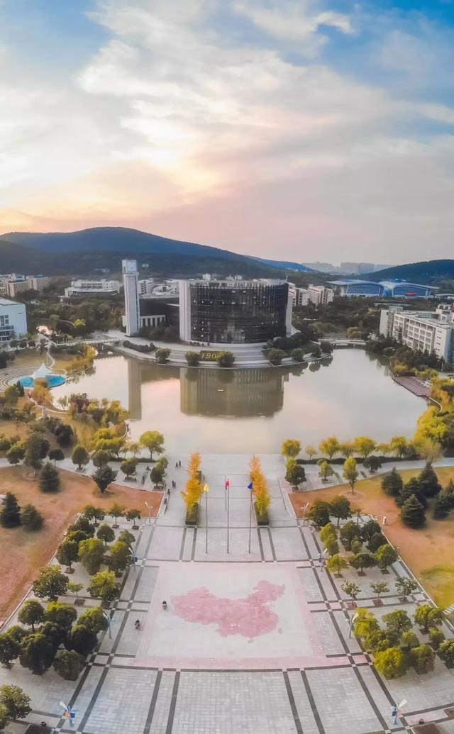 徐州最美的大学校园中国矿业大学借你一点颜色入冬可好
