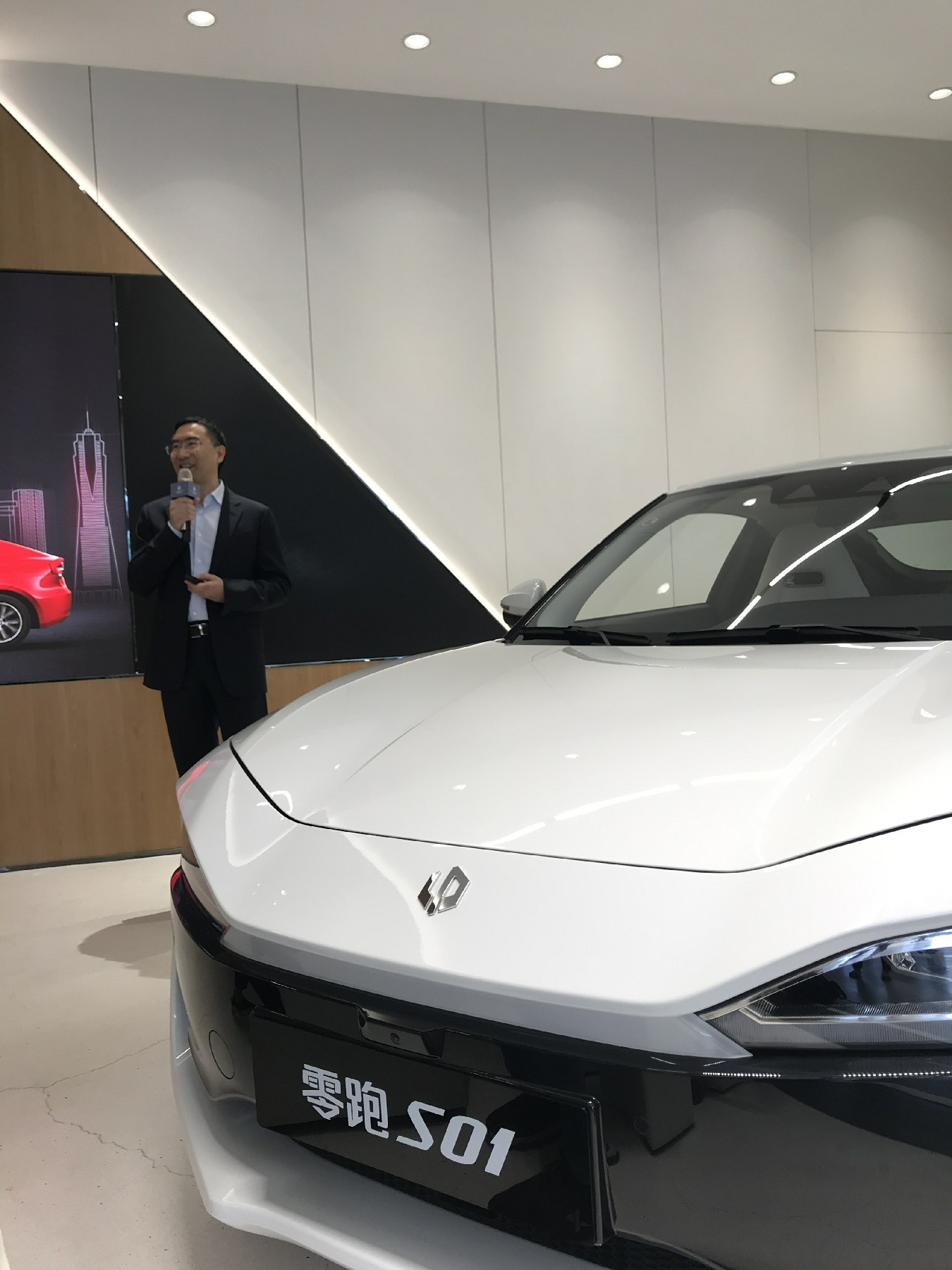 大华股份遭遇阻击朱江明回应已提前准备零跑将进入b轮融资