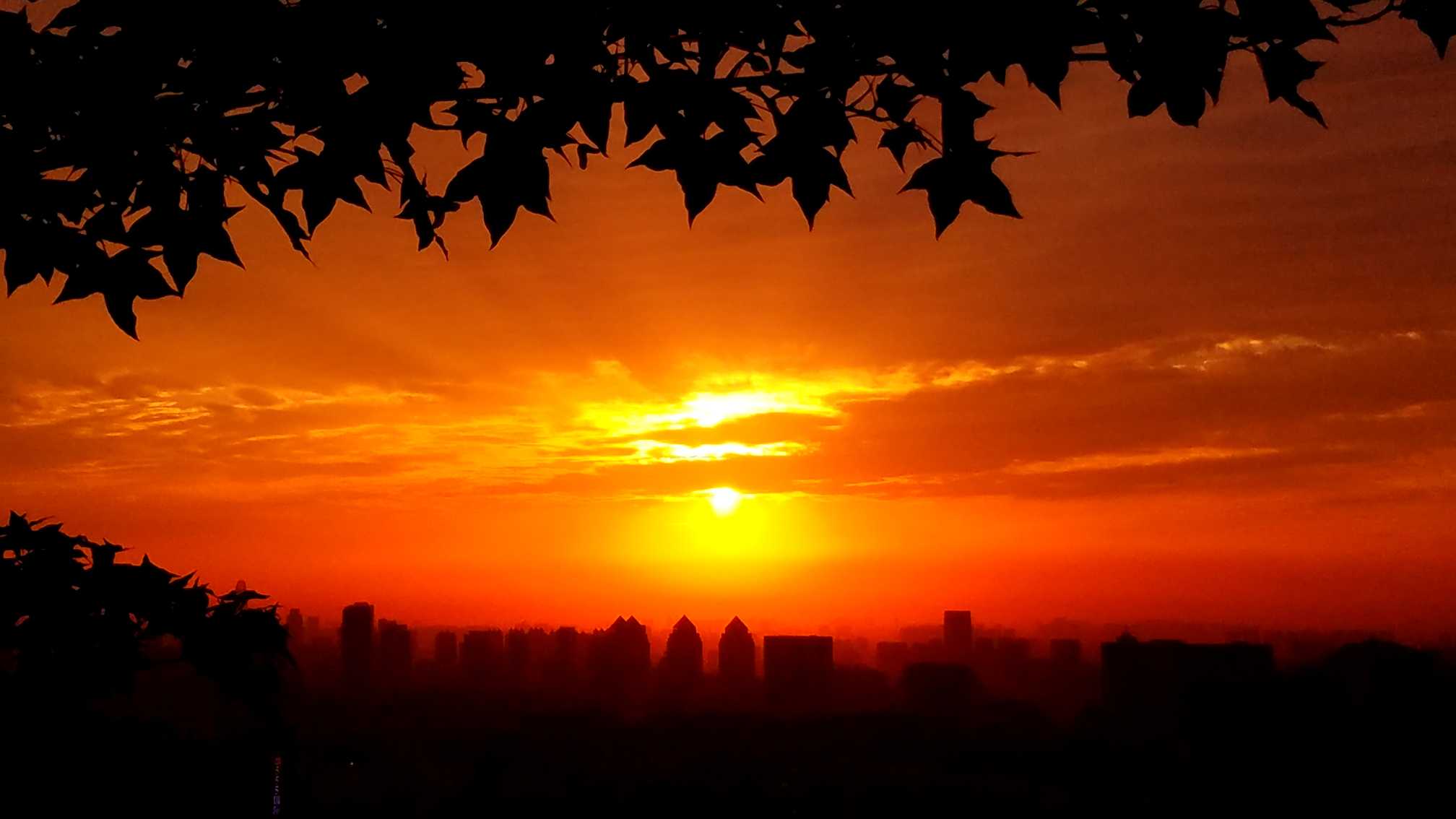 美翻了!济南晚霞映红天际,绝美天空大秀你看到了吗?