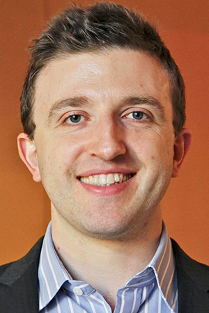 thepaper.cn)专访,他讲述了慕夏与高更的交往以及初见梵高的场景.