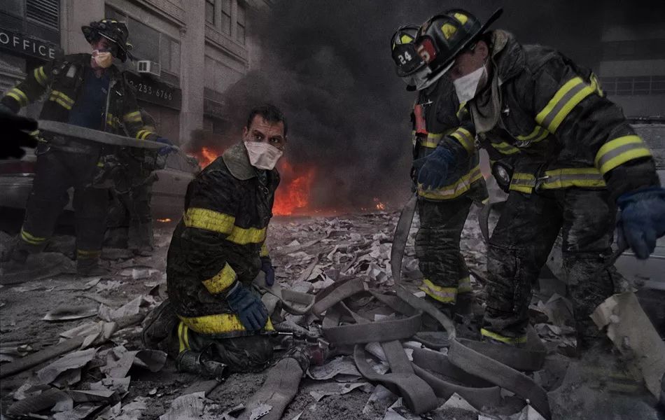 911事件之后,美国民意研究中心调查显示:911之后,美国政府大幅度增加