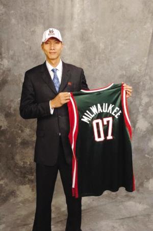 中国球员年薪排行榜_中国男篮球员最高年薪排名一览