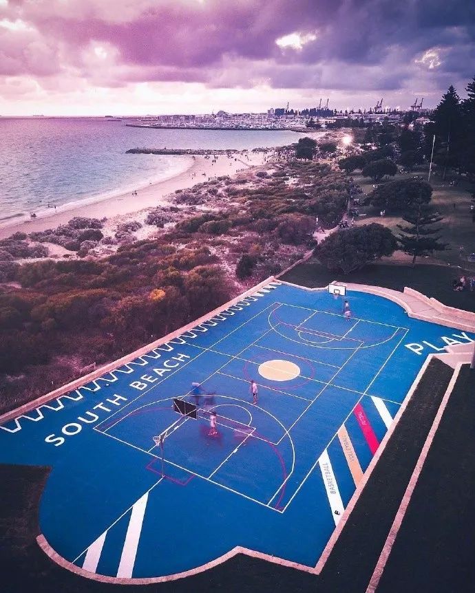 如此唯美的篮球场,走吧!