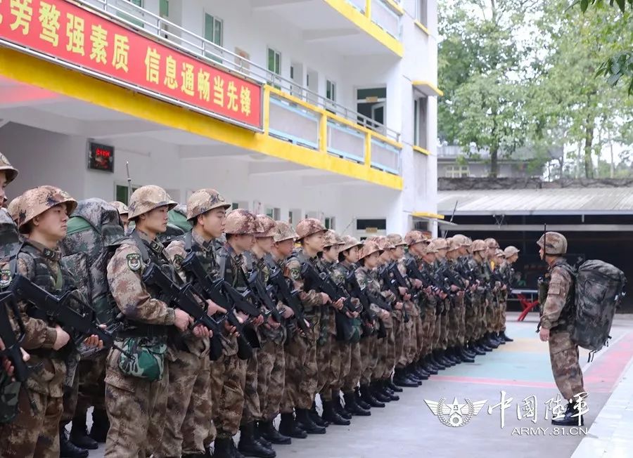 第77集团军某旅依据新大纲精练实训推动战斗力驶入快车道