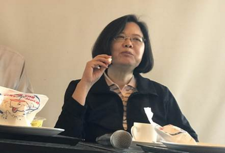 陈水扁爆料蔡英文已和柯文哲谈好合作,蔡回应。(图片来源:台湾《中时电子报》)