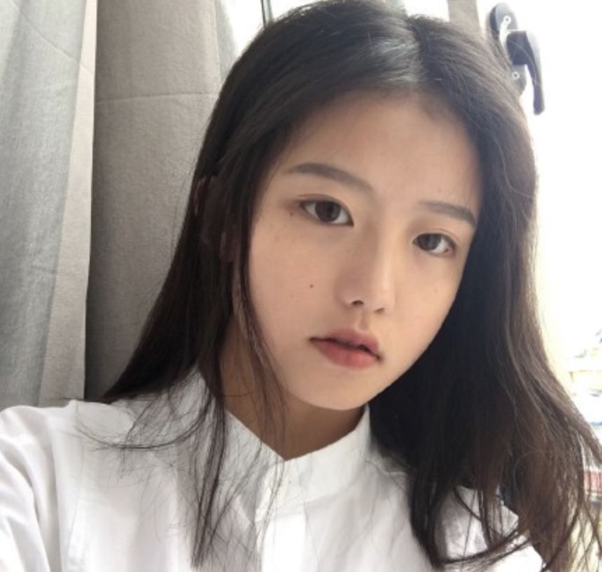 这个单眼皮00后逆天了ko所有高鼻梁大眼睛网红