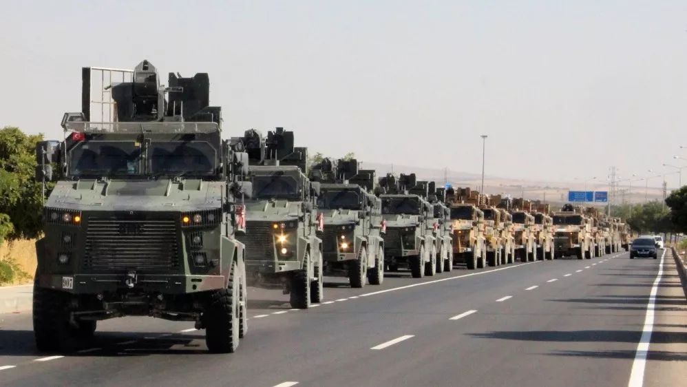 进入叙利亚境内的土耳其军队（来源：路透社）