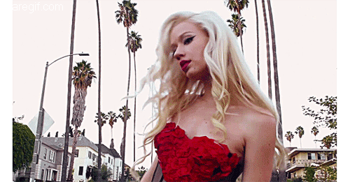 事业受挫豪宅被烧未婚夫出轨还被新人泼饮料轮惨没人比得过iggyazalea