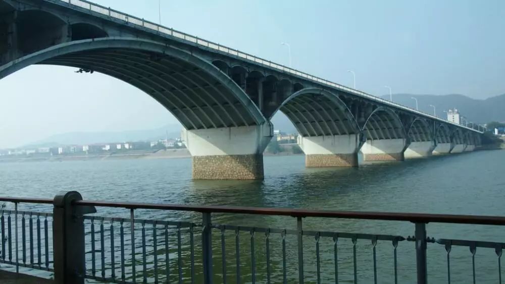 三桥两隧单双号限行解除下周一开始橘子洲大桥半封闭施工