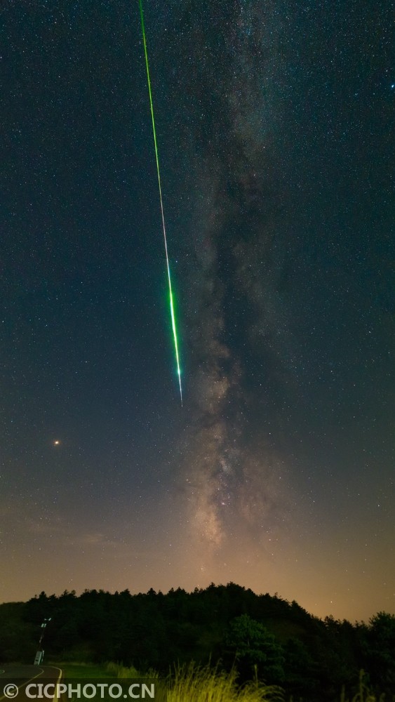 30张照片见证中国最美流星雨