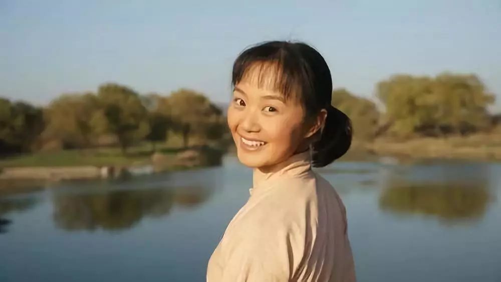 战菁一在剧中饰演仁华医院妇产科住院医罗雪樱,她是丁海的女友