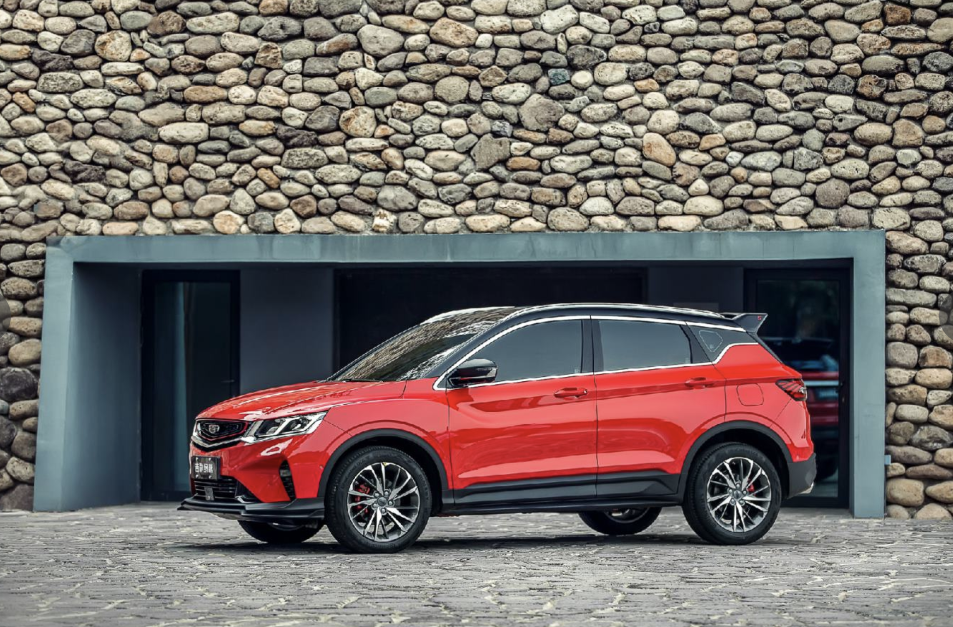 吉利缤越788万上市要用智能网联刷新a级suv配置钛快讯