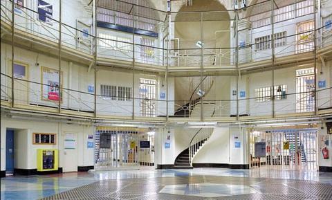 英国监狱管理部门表示,巴斯大学犯罪学教授伊冯·朱克斯(yvonne