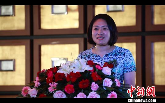 国家体育总局棋牌运动管理中心象棋部主任,中国象棋协会秘书长郭丽萍