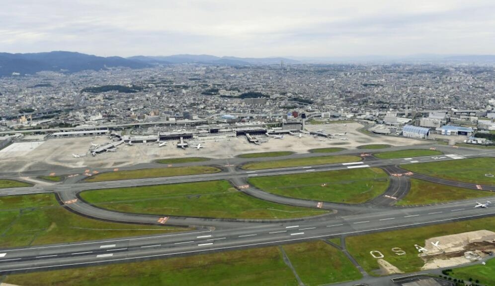 全日空客机引擎故障致大阪机场跑道关闭40分钟