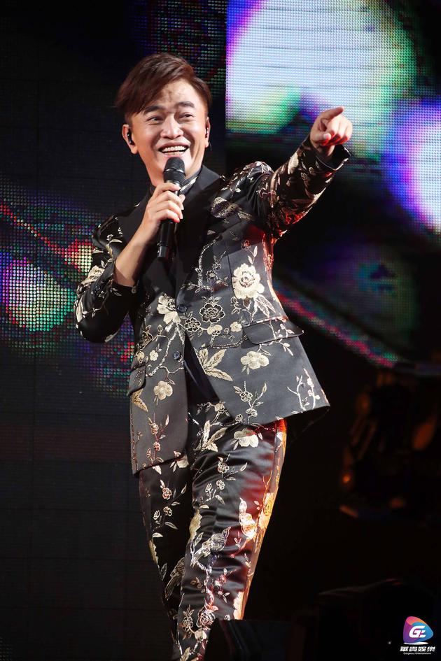 吴宗宪明年五月高雄巨蛋开唱,《夜袭》列入歌单