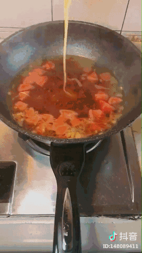 小岛君·甩锅 | 都怪抖音!我这个月胖了10斤!