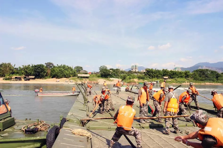 第74集团军某工化旅组织舟桥营实战化训练考核