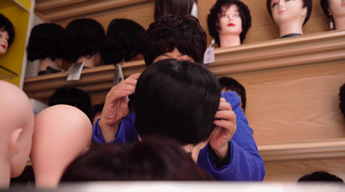 “癌症街上,那些拎着尿袋的人”:30张照片,戳破成年人最心酸的一面 “癌症街上,那些拎着尿袋的人”:30张照片,戳破成年人最心酸的一面