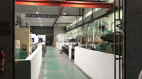  深圳市鼎阳兴盛科技有限公司的电子烟加工厂层，位于鑫鑫田工业园。