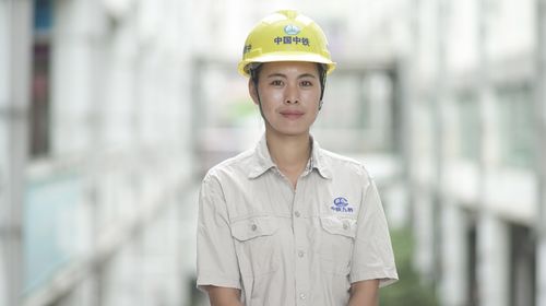 "基建狂魔"系列 | 全球桥梁前十中国占八 成就背后有群女"焊"将