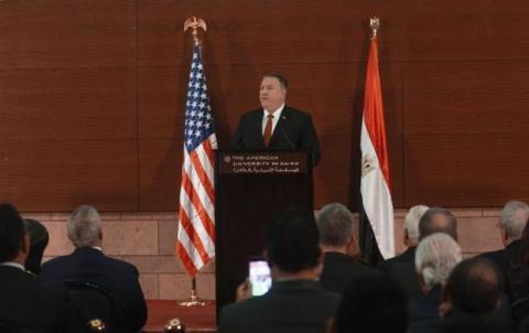 1月10日，蓬佩奥在开罗美国大学发表演讲，呼吁建立中东地区战略联盟以打击恐怖主义和应对“伊朗威胁”。图片来源：新华社