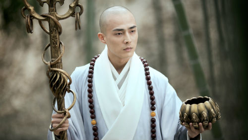 《新白娘子传奇》裴子添变身法海 帅到想舔屏