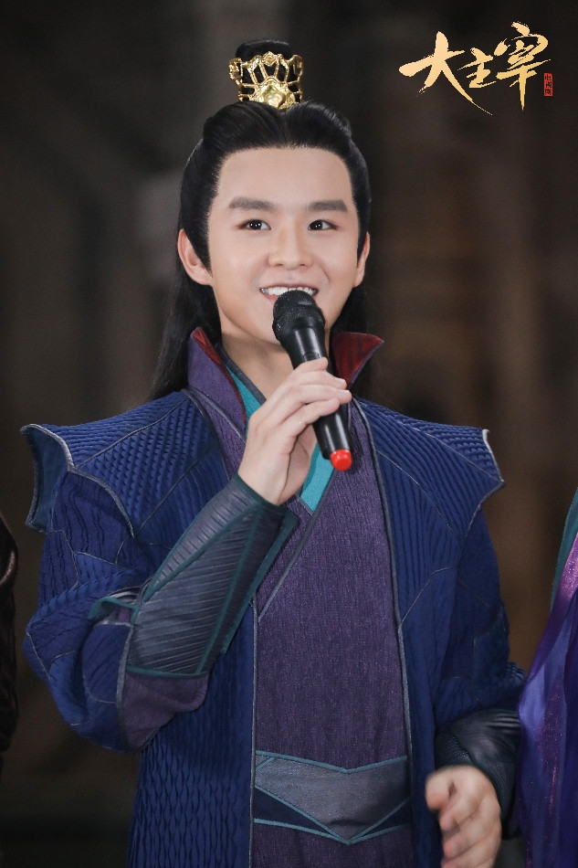 探班《大主宰》:五周年纪念王源欧阳娜娜现场秀绝技