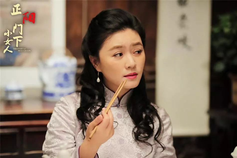 娱塘|蒋雯丽倪大红打理当代"茶馆",这部剧可能是现实题材年度最牛