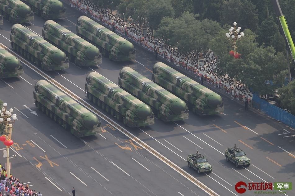 美国国庆阅兵视频 东风-41导弹(摄影:范凌志)