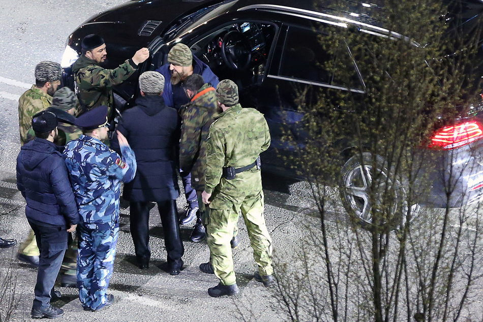 直击|俄车臣首府格罗兹尼一高楼楼顶着火,疏散220人