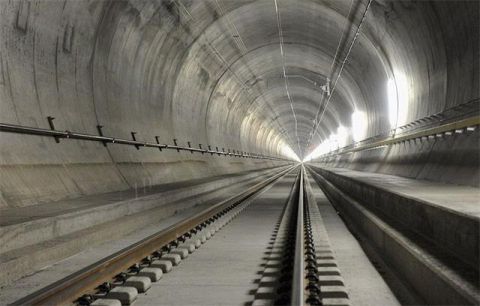 地球上长度最长的隧道,耗时17年,花费近千亿人民币