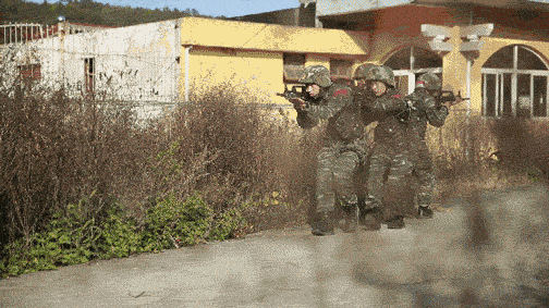 一组动图带你感受武警"魔鬼周"极限训练|训练|魔鬼|极限_新浪新闻