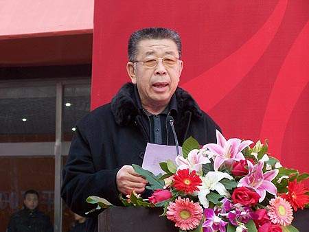 2007年,媒体报道风起云涌,李福成的二儿子李高启纠集30多人公然持械