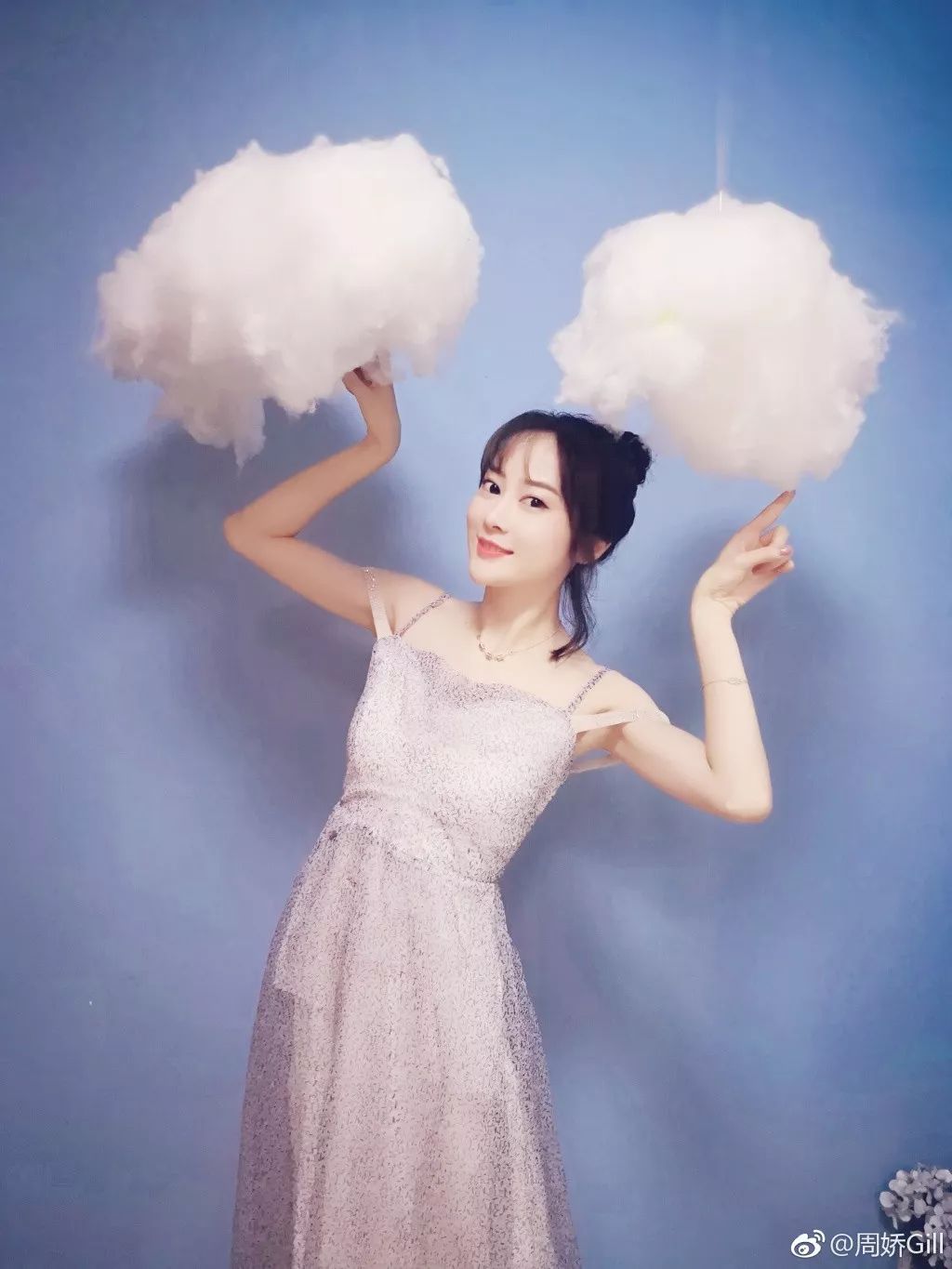 还记得《巴啦啦小魔仙》里的黑魔仙小月吗?她现在长这样啦!|小月|周娇|巴啦啦小魔仙_新浪新闻