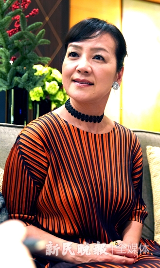 青春有一张含笑的脸——"小鹿纯子"印象记