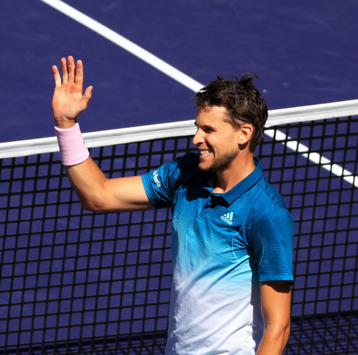 蒂姆对阵西西帕斯单反球员间的决斗