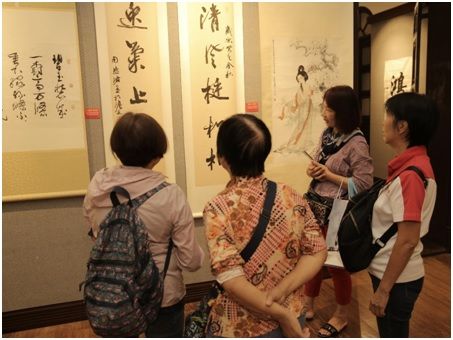 �������黭������ͬ��չʾ��Ʒ �����������д��ʱ��